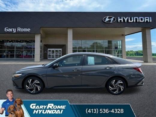 Certified 2025 Hyundai Elantra SEL FWD image 14