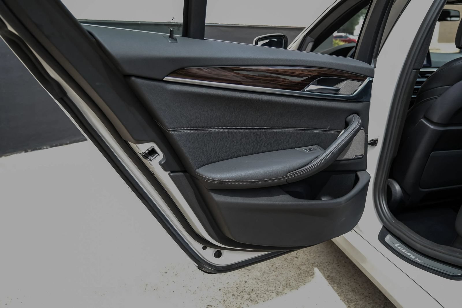 Used 2019 BMW 540i xDrive AWD/4WD image 43