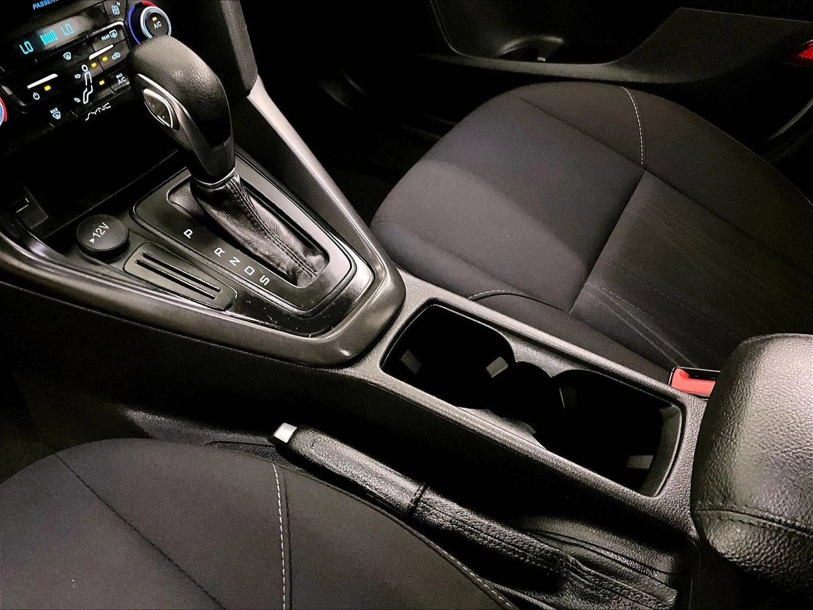 Used 2018 Ford Focus SEL image 16
