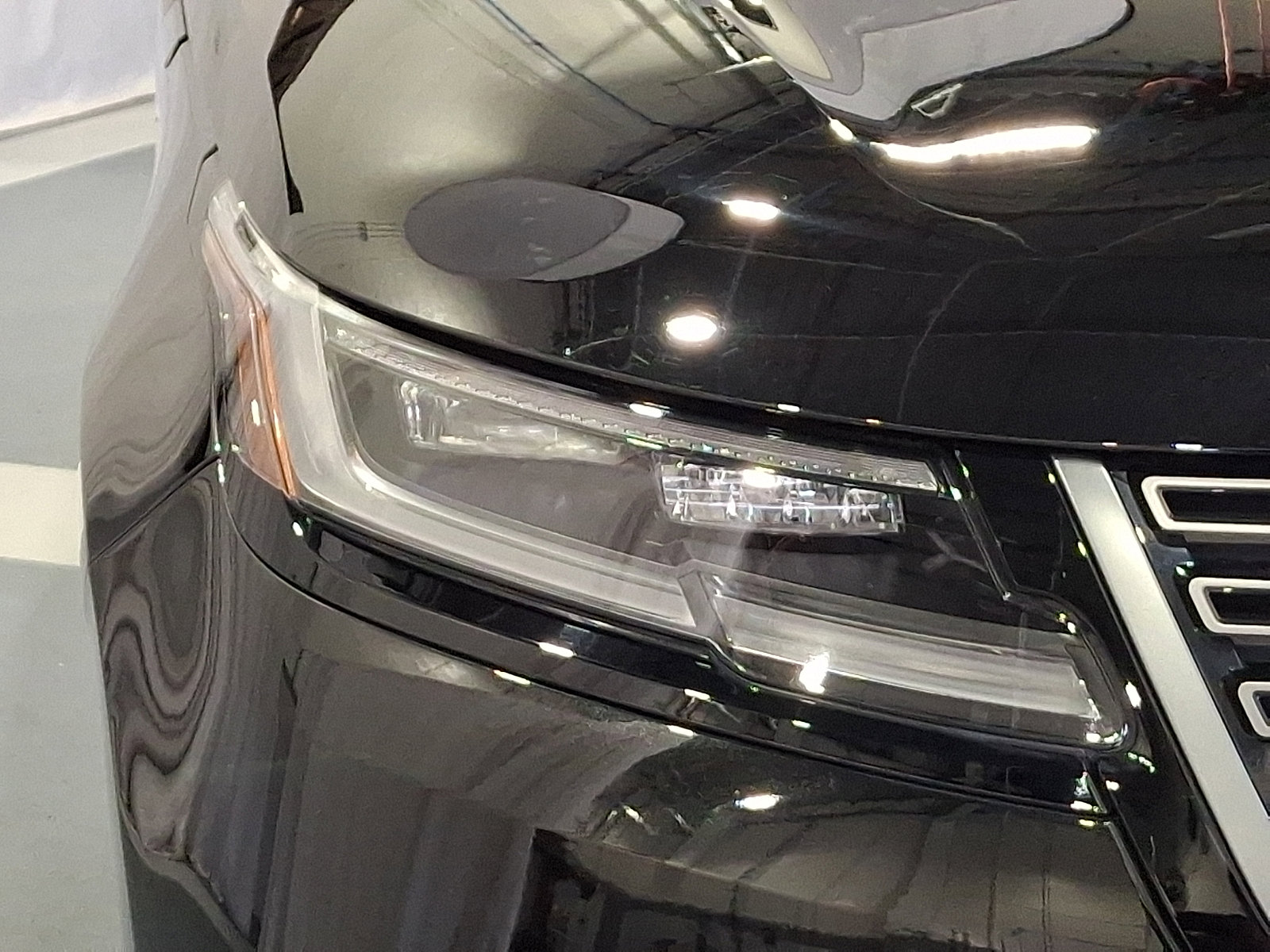 Used 2026 Land Rover Range Rover Velar S image 8