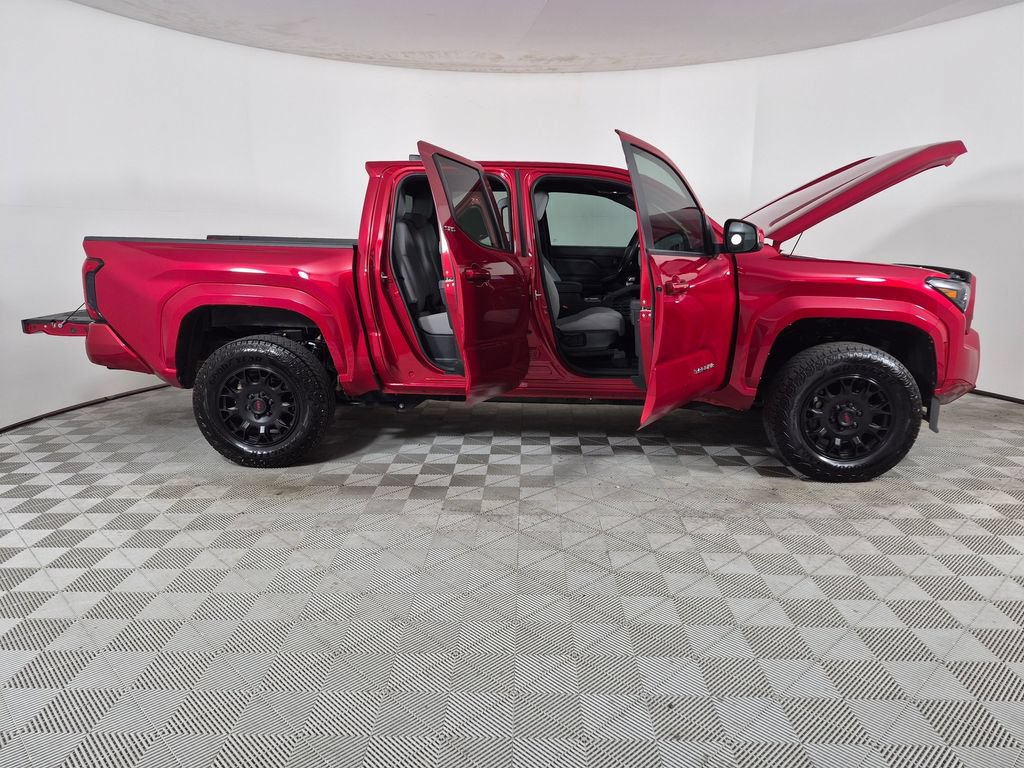 Used 2024 Toyota Tacoma SR5 w/ SR5 Upgrade Package AWD/4WD image 9