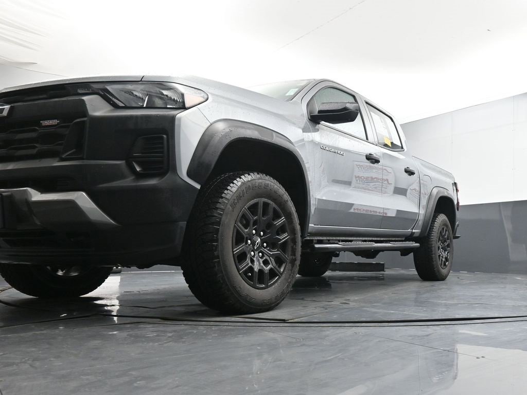 Used 2023 Chevrolet Colorado Trail Boss w/ Technology Package image 32
