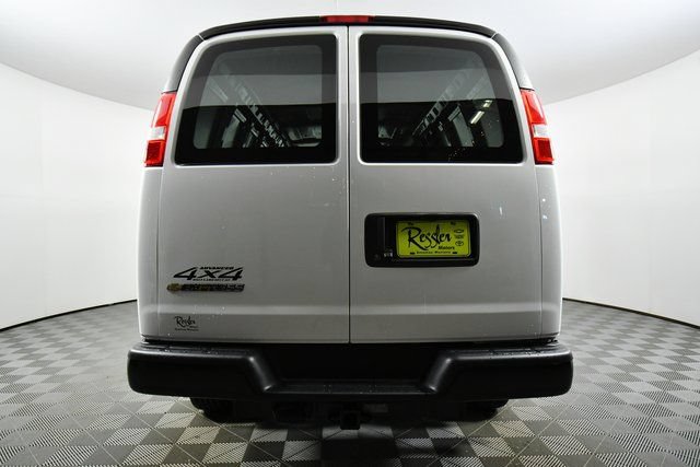 New 2025 Chevrolet Express 3500 Extended RWD image 12