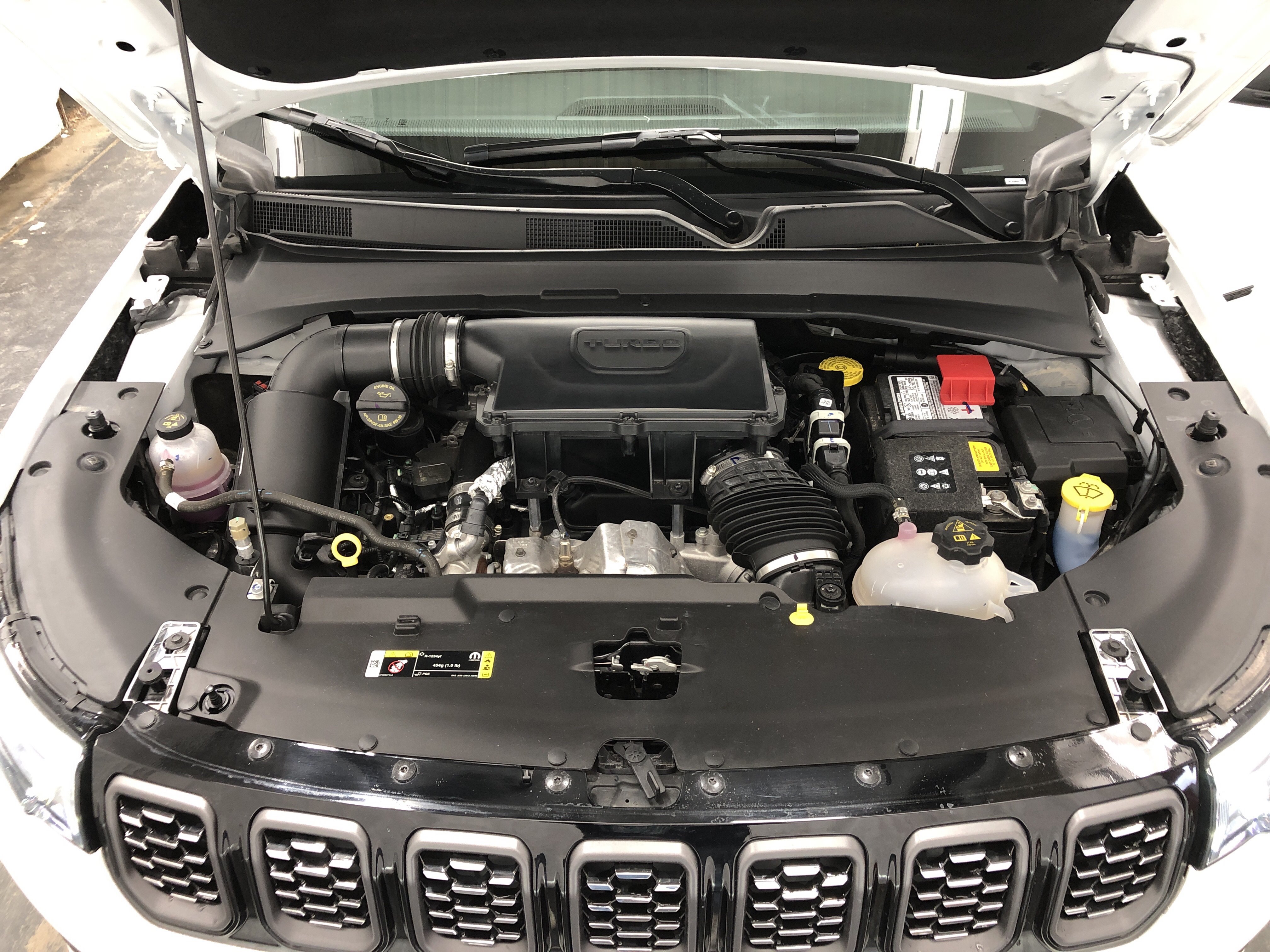 Certified 2024 Jeep Compass Limited w/ High Altitude Package AWD/4WD image 8