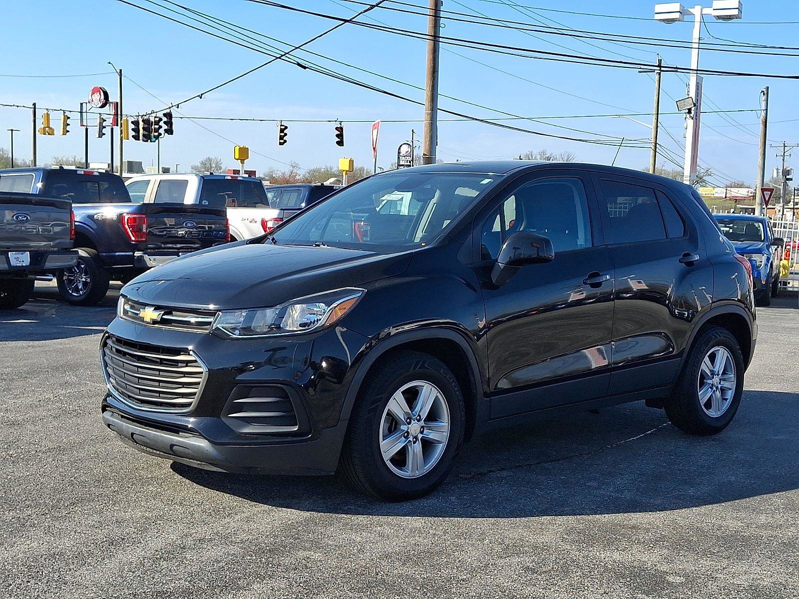 Used 2019 Chevrolet Trax LS w/ Tint and Cruise Package image 3