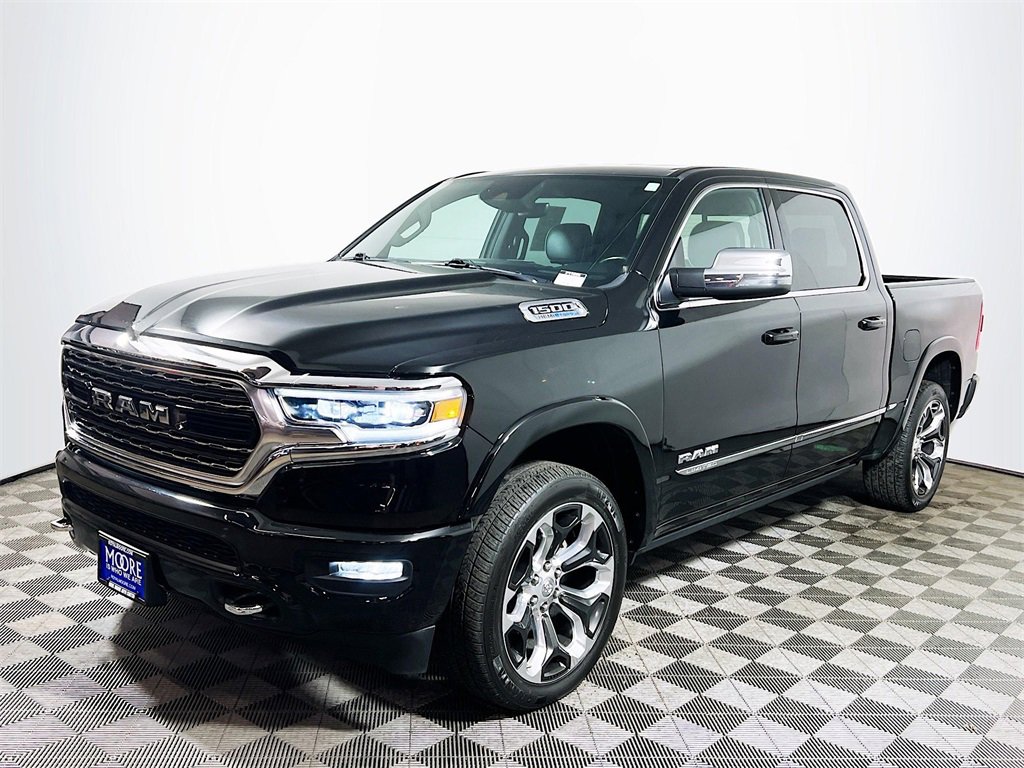 Used 2023 RAM 1500 Limited w/ Body Color Bumper Group image 4