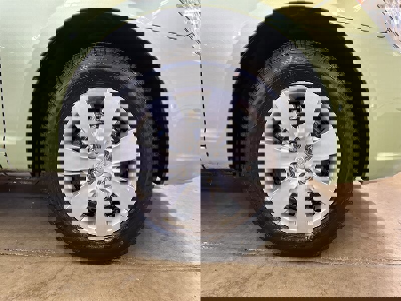 Used 2010 Hyundai Accent GS image 11