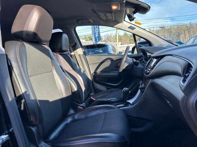 Used 2019 Chevrolet Trax LT w/ LT Convenience Package image 22