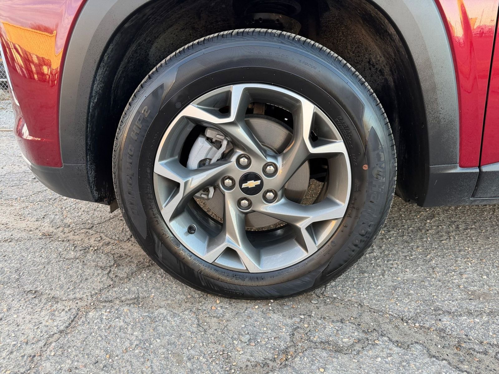 Used 2025 Chevrolet Trax LT image 28