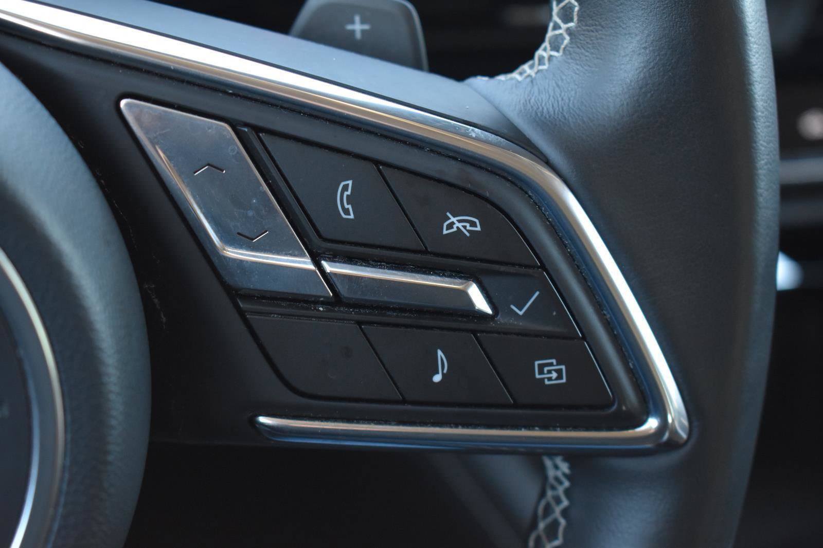 Used 2024 Buick Envision Sport Touring image 8