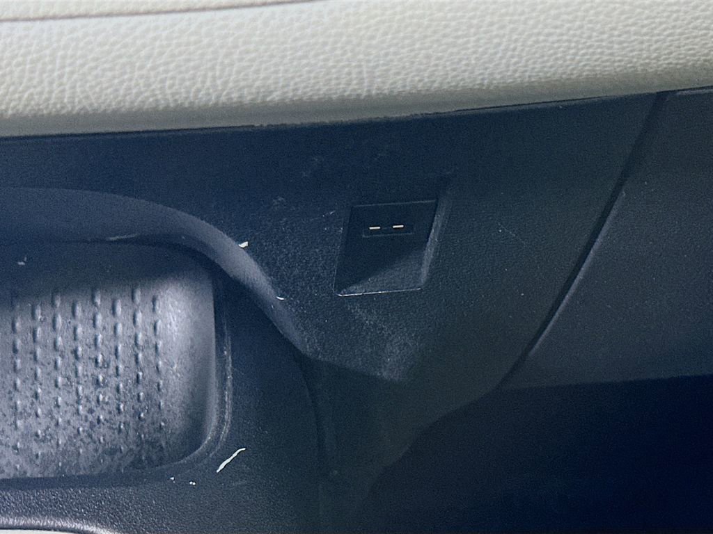 Used 2022 Toyota Corolla LE FWD image 28