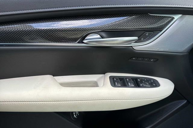 New 2026 Cadillac XT5 Sportv w/ LPO, Floor Liner Package image 11