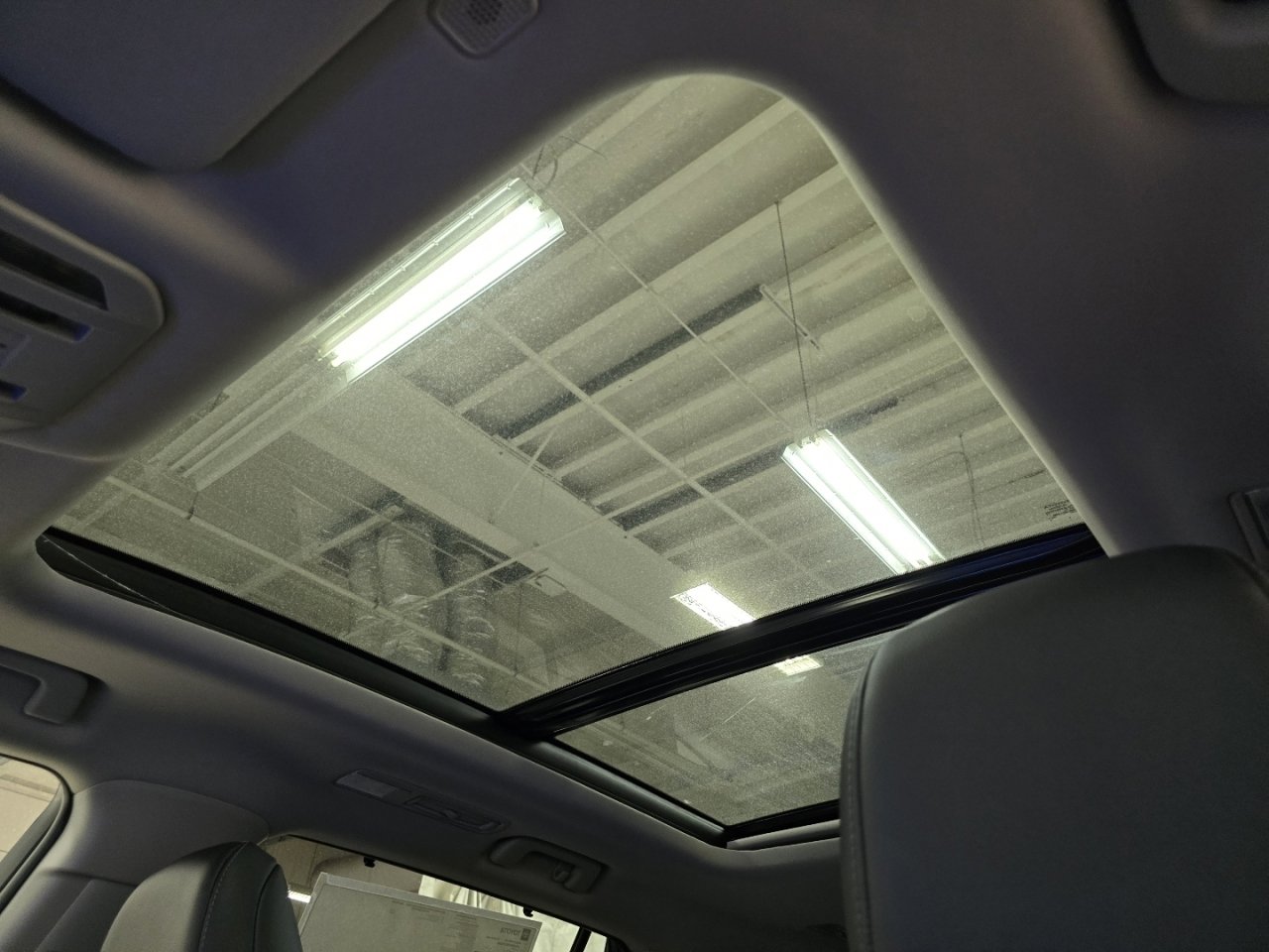 New 2026 Toyota Highlander Platinum image 3