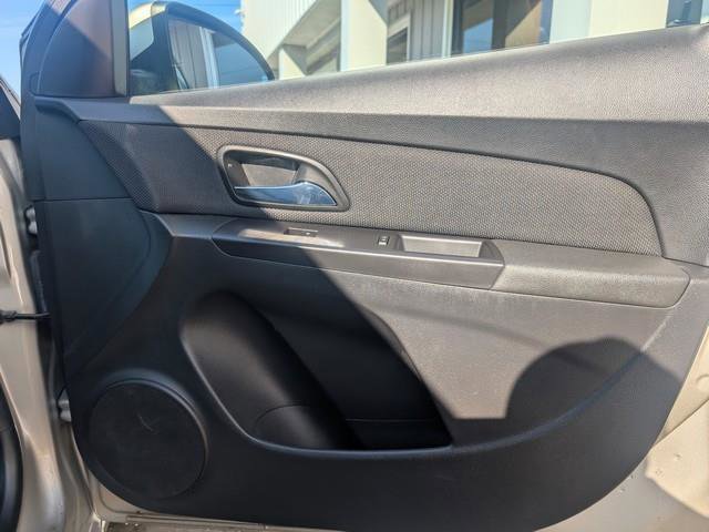 Used 2016 Chevrolet Cruze LT image 22