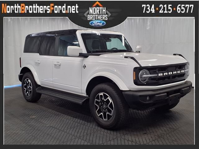 Certified 2025 Ford Bronco Outer Banks AWD/4WD image 1