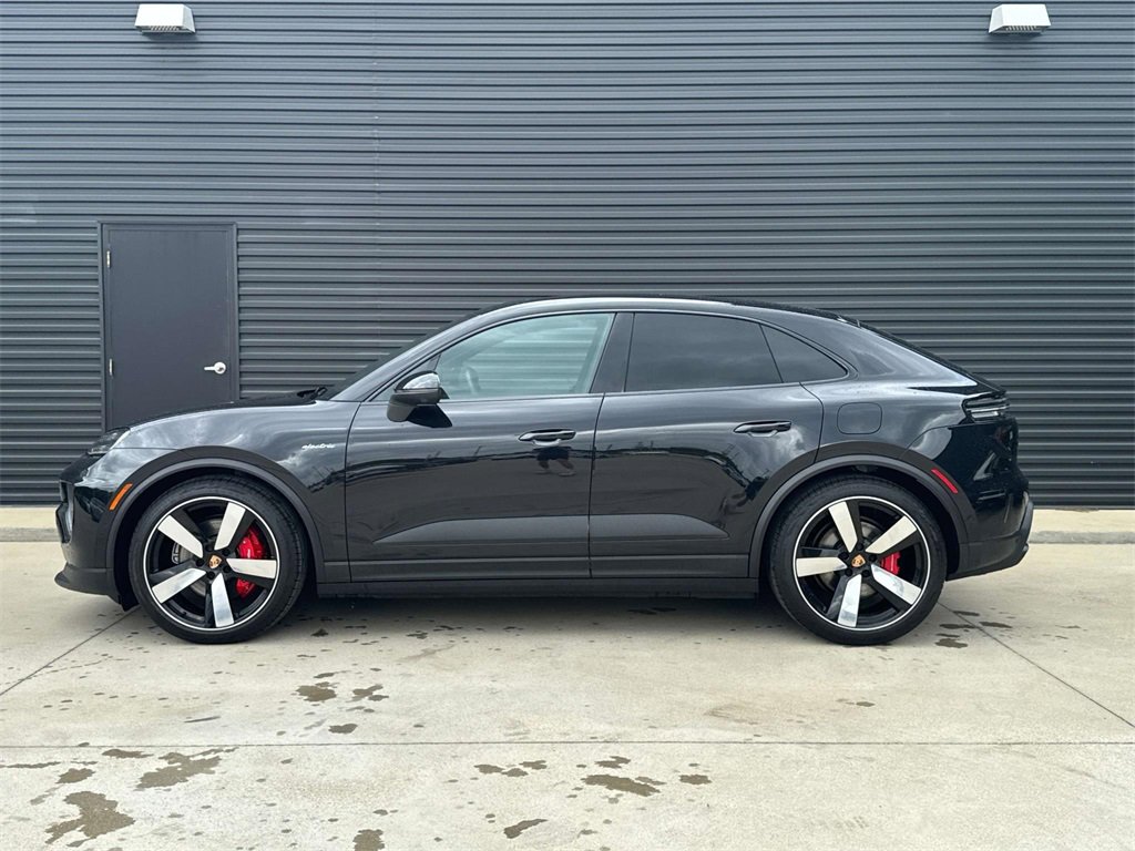 Used 2025 Porsche Macan 4S Electric image 2