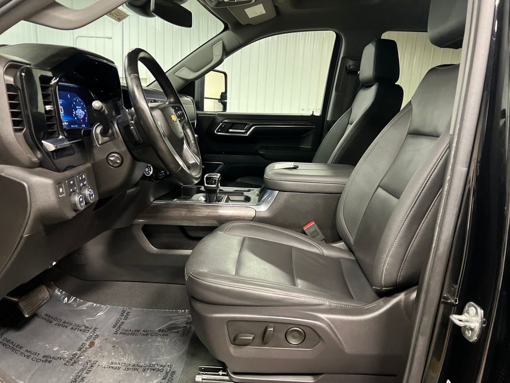 Used 2024 Chevrolet Silverado 1500 LTZ w/ LTZ Convenience Package II image 12