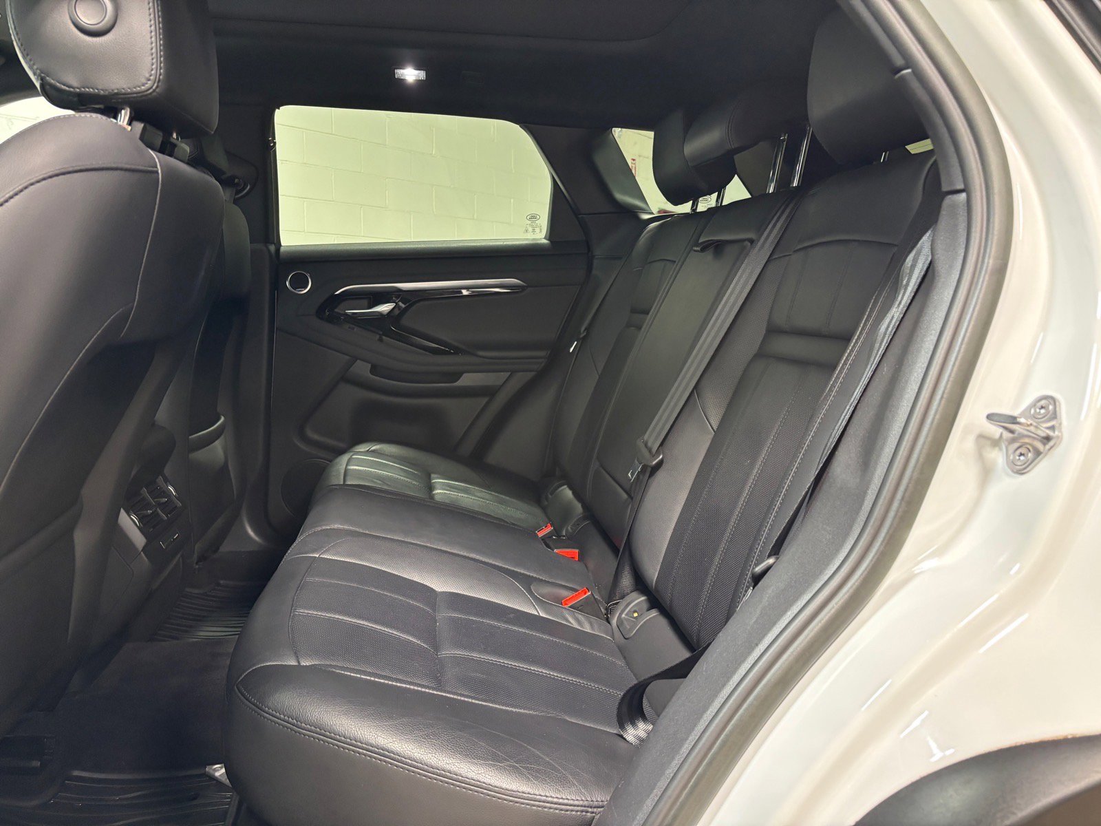 Used 2023 Land Rover Range Rover Evoque R-Dynamic SE AWD/4WD image 29