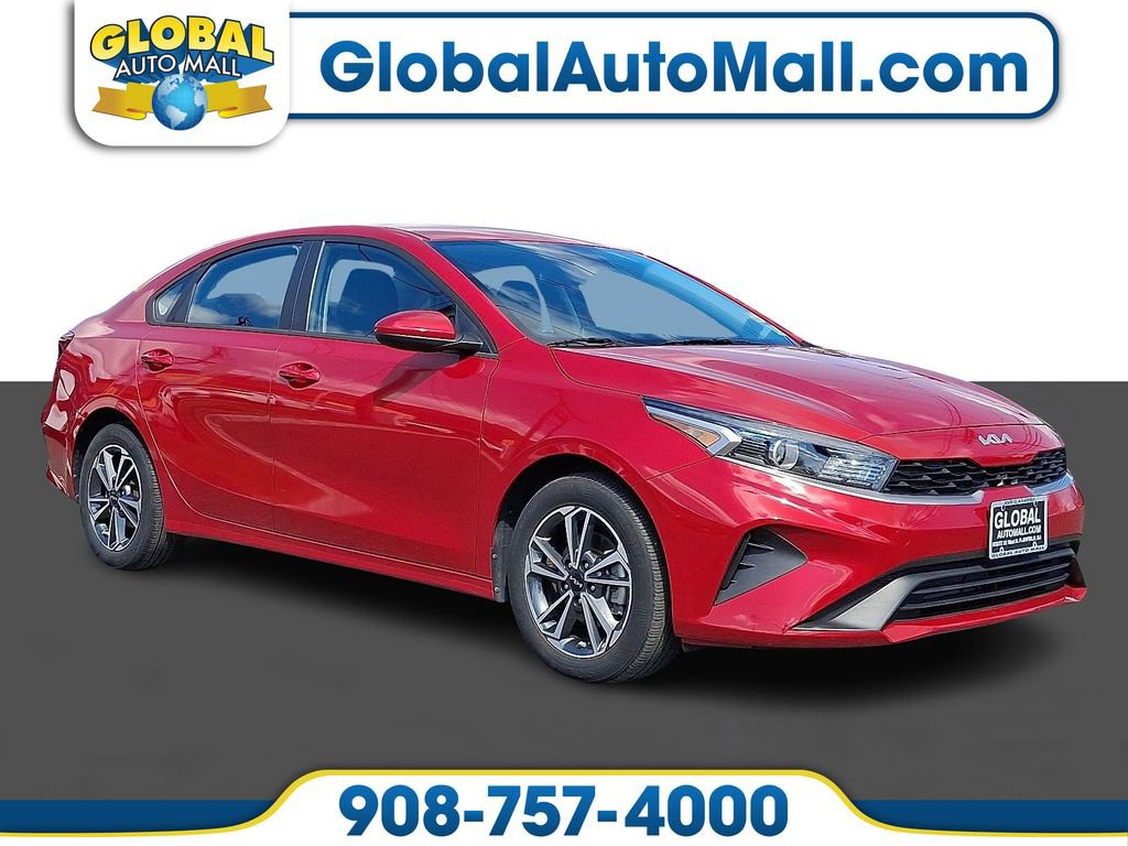 Used 2023 Kia Forte LXS image 1