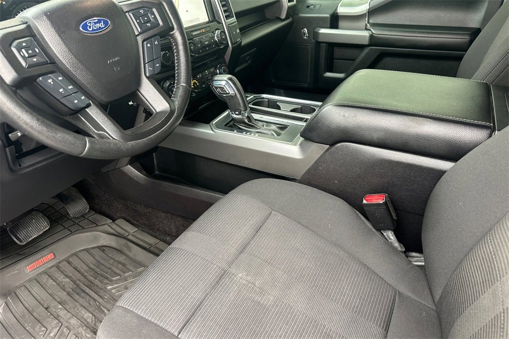 Used 2017 Ford F150 XLT w/ Equipment Group 302A Luxury image 11