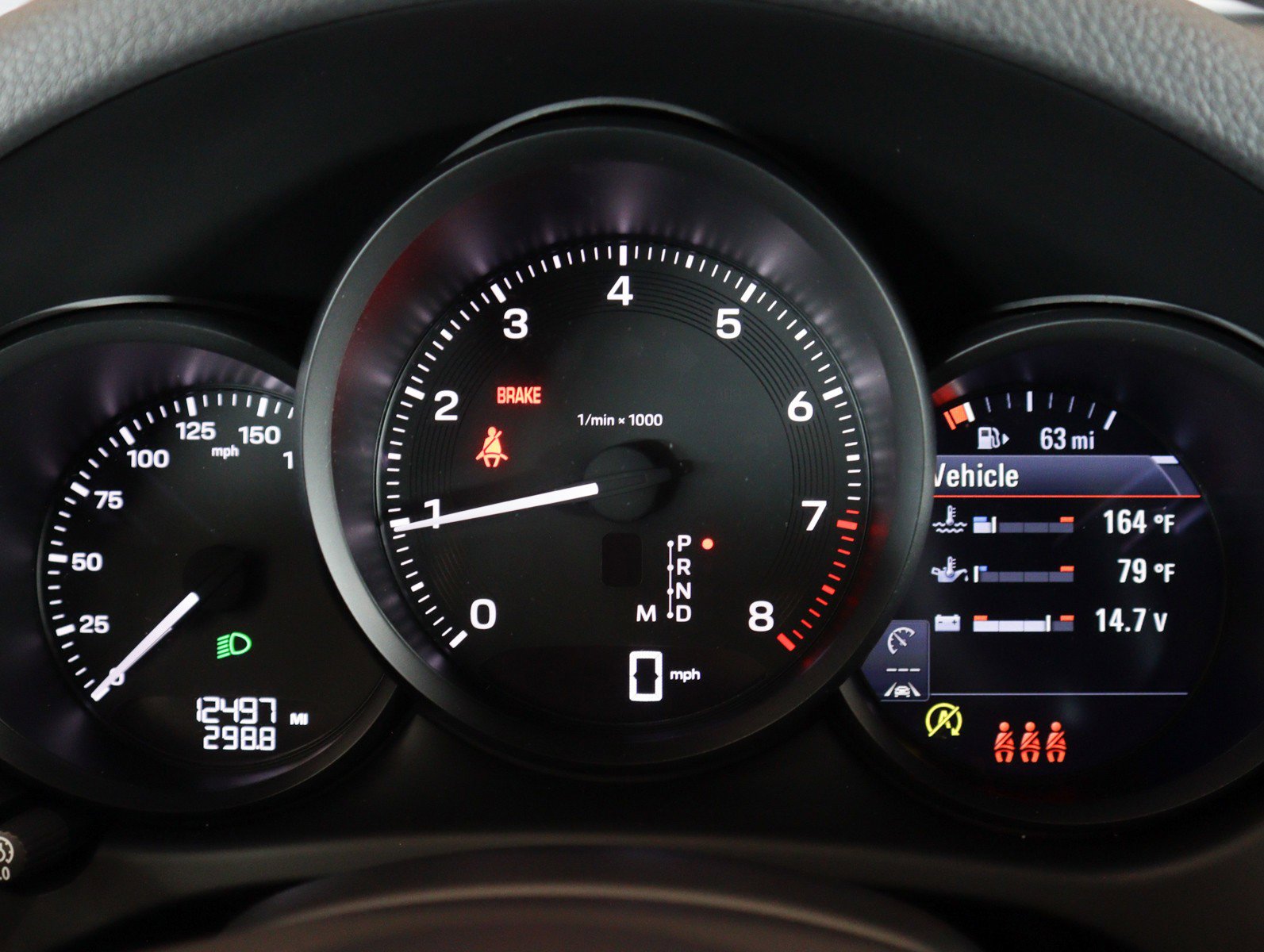 Certified 2022 Porsche Macan image 16