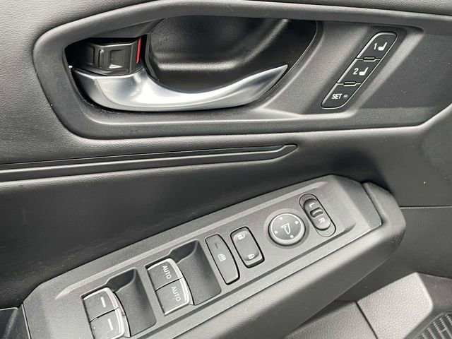 Used 2023 Honda Accord EX-L image 10