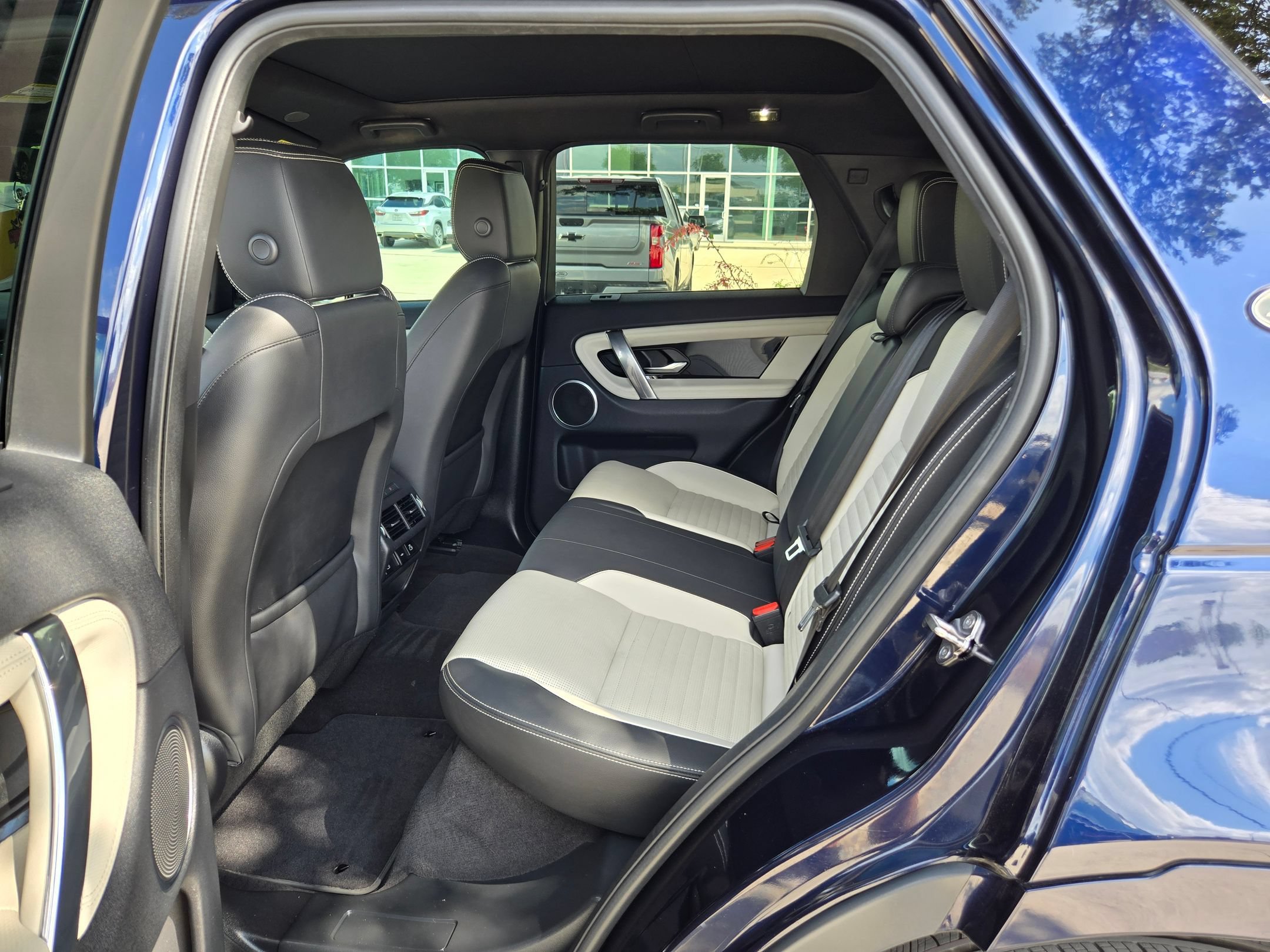 Used 2023 Land Rover Discovery Sport S R-Dynamic AWD/4WD image 21