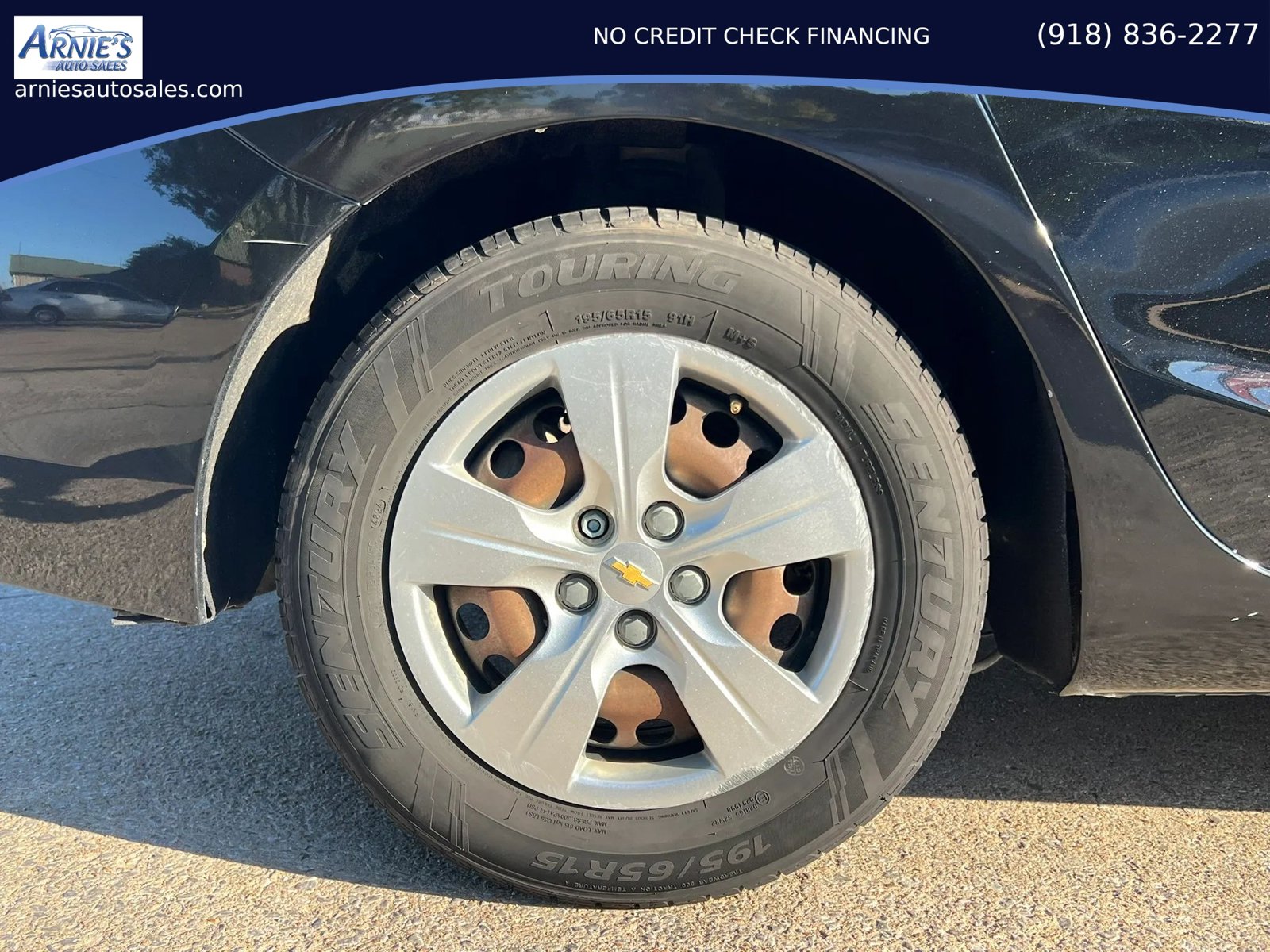 Used 2017 Chevrolet Cruze LS FWD image 5