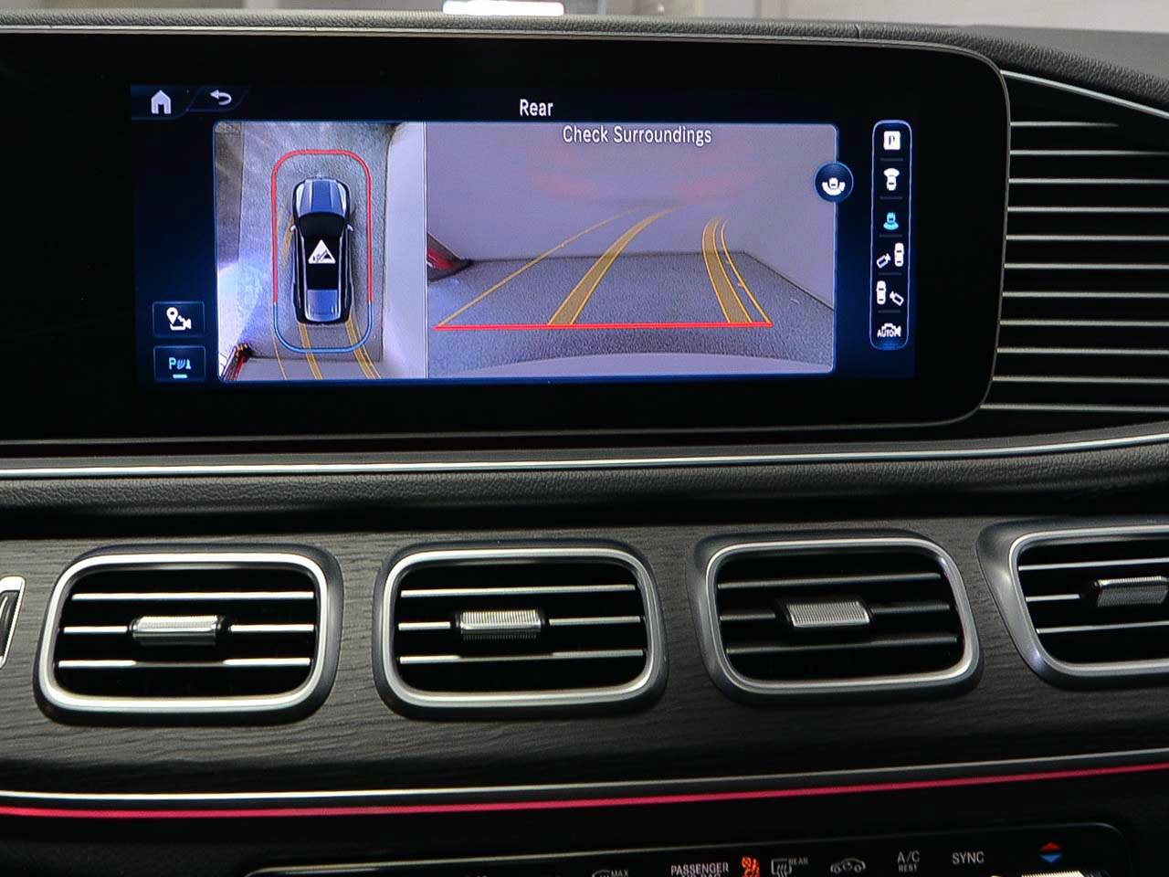 Used 2024 Mercedes-Benz GLS 450 4MATIC image 17