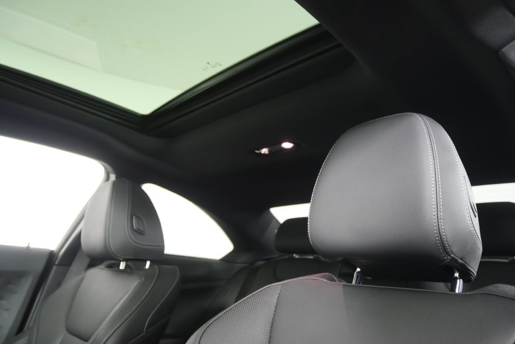 Used 2023 BMW 230i Coupe w/ Premium Package RWD image 12