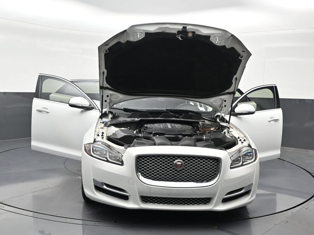 Used 2016 Jaguar XJ L Portfolio RWD image 36