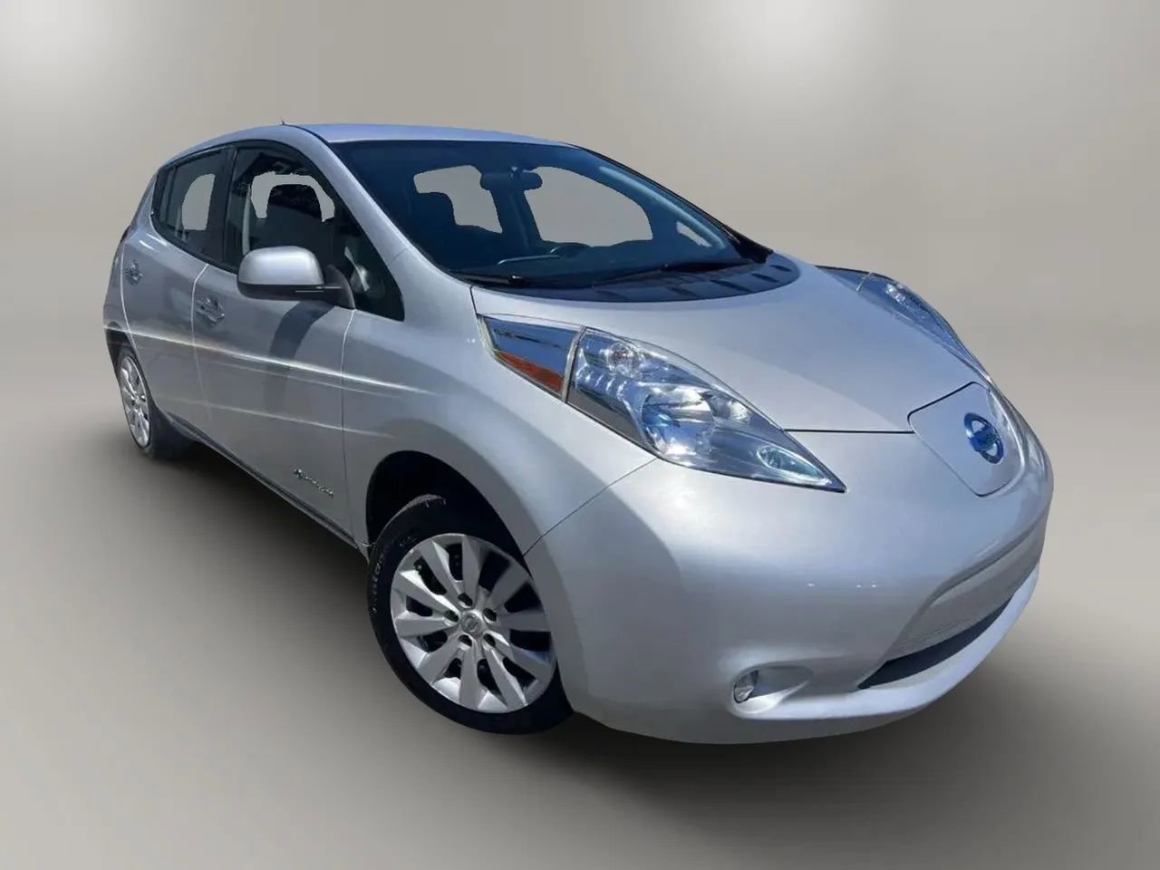 Used 2014 Nissan Leaf S FWD image 1
