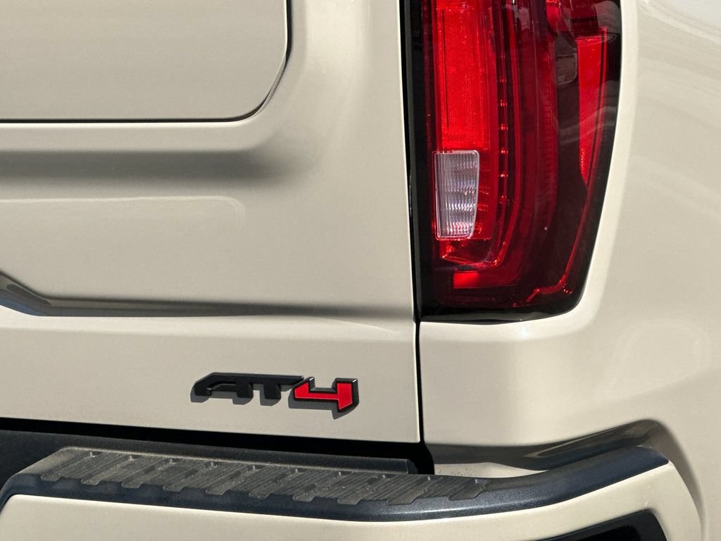 Used 2022 GMC Sierra 1500 AT4 w/ AT4 Premium Package AWD/4WD image 24