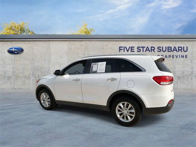 Used 2016 Kia Sorento LX w/ LX Convenience Package image 6