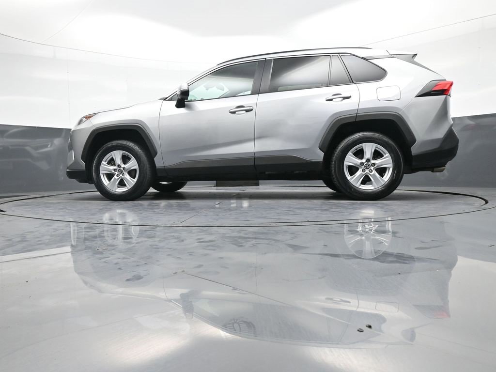 Used 2021 Toyota RAV4 XLE image 31