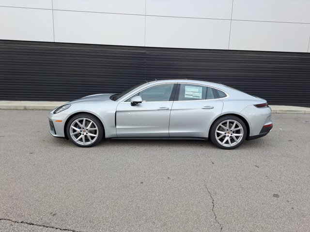 New 2026 Porsche Panamera 4 image 2