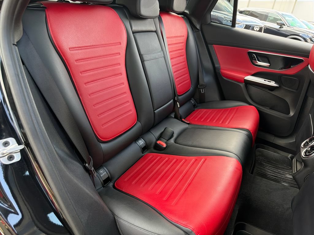 Used 2024 Mercedes-Benz GLC 43 AMG 4MATIC image 34