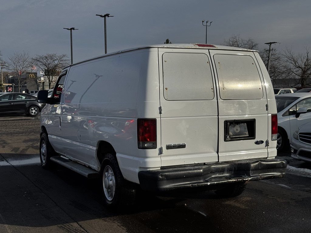 Used 2008 Ford E-250 and Econoline 250 RWD image 7