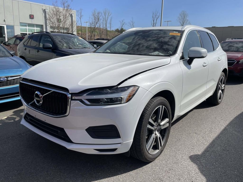 Used 2020 Volvo XC60 T5 Momentum image 2