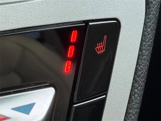 Used 2022 Ford Explorer XLT image 19