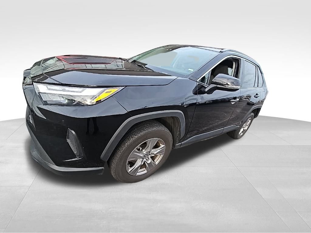 Used 2024 Toyota RAV4 XLE image 2