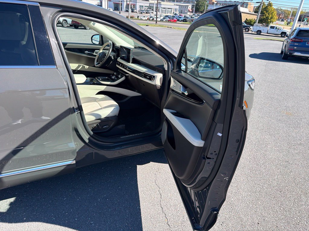 Certified 2022 Lincoln Nautilus Black Label w/ Class II Trailer Tow Package AWD/4WD image 25
