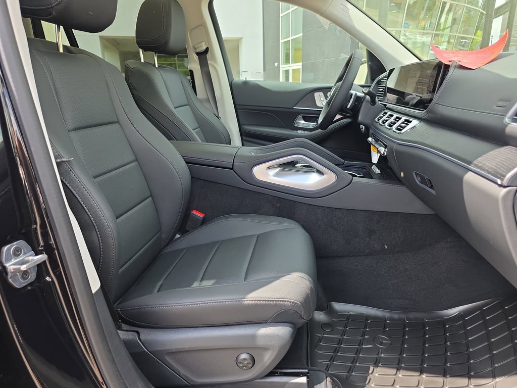 New 2026 Mercedes-Benz GLS 450 4MATIC image 16
