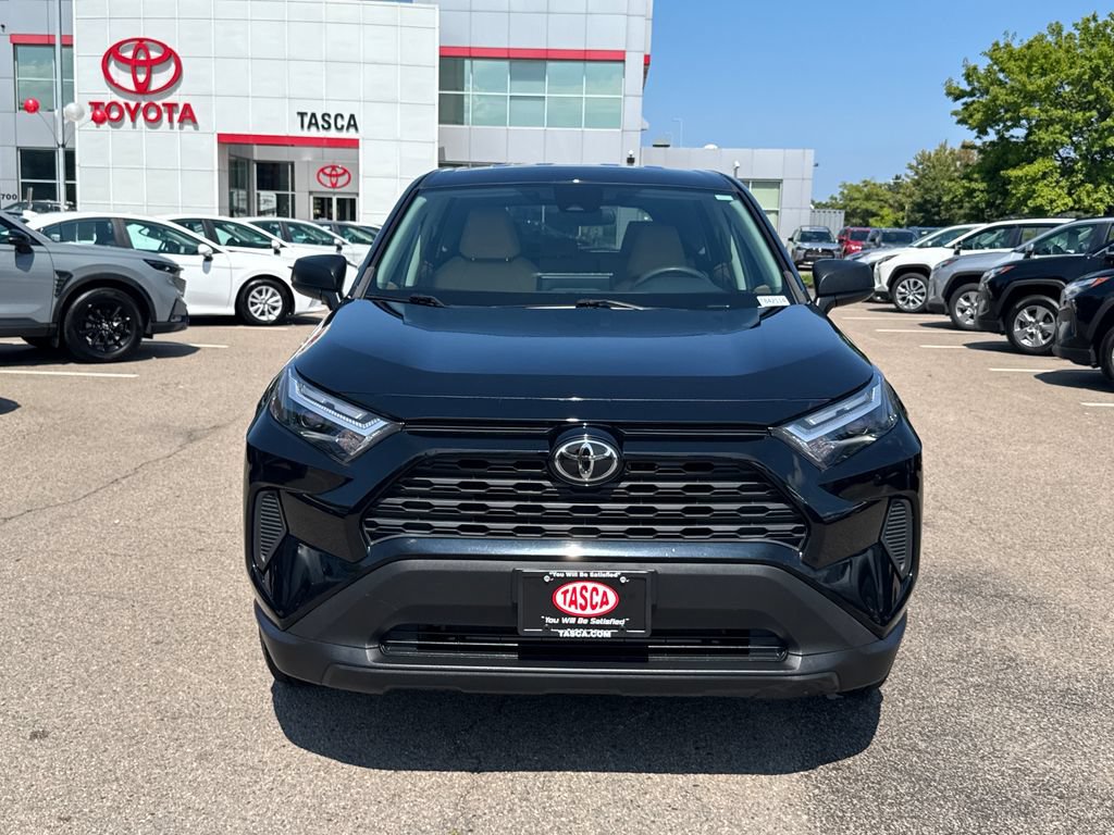 Used 2023 Toyota RAV4 LE AWD/4WD video 2