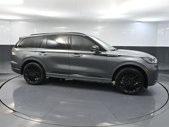 Used 2025 Lincoln Aviator Reserve w/ Jet Appearance Package image 4