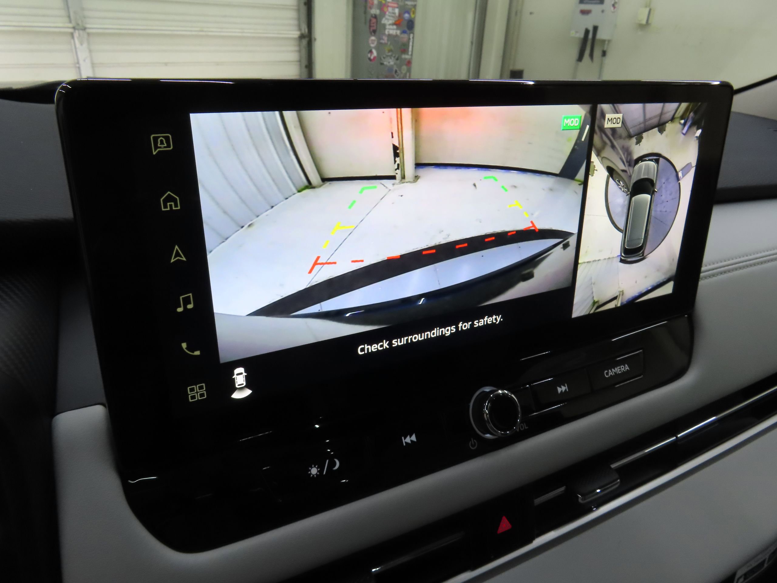 New 2025 Mitsubishi Outlander SE image 17