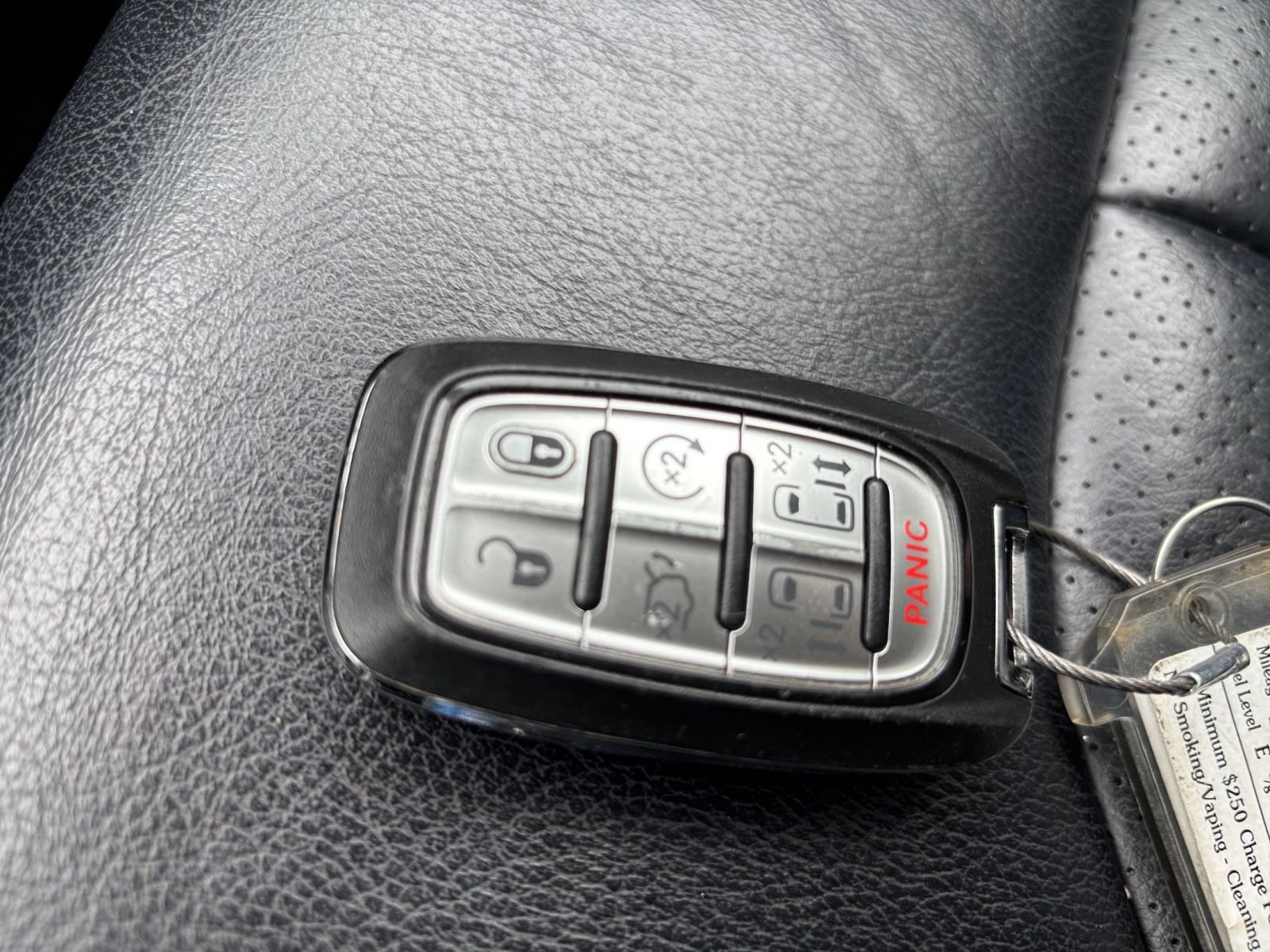 Used 2022 Chrysler Pacifica Touring-L FWD image 27