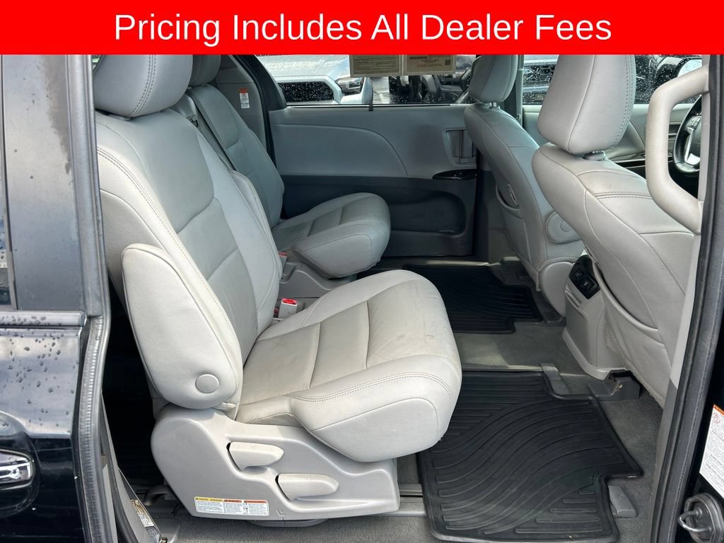 Used 2020 Toyota Sienna XLE FWD image 22
