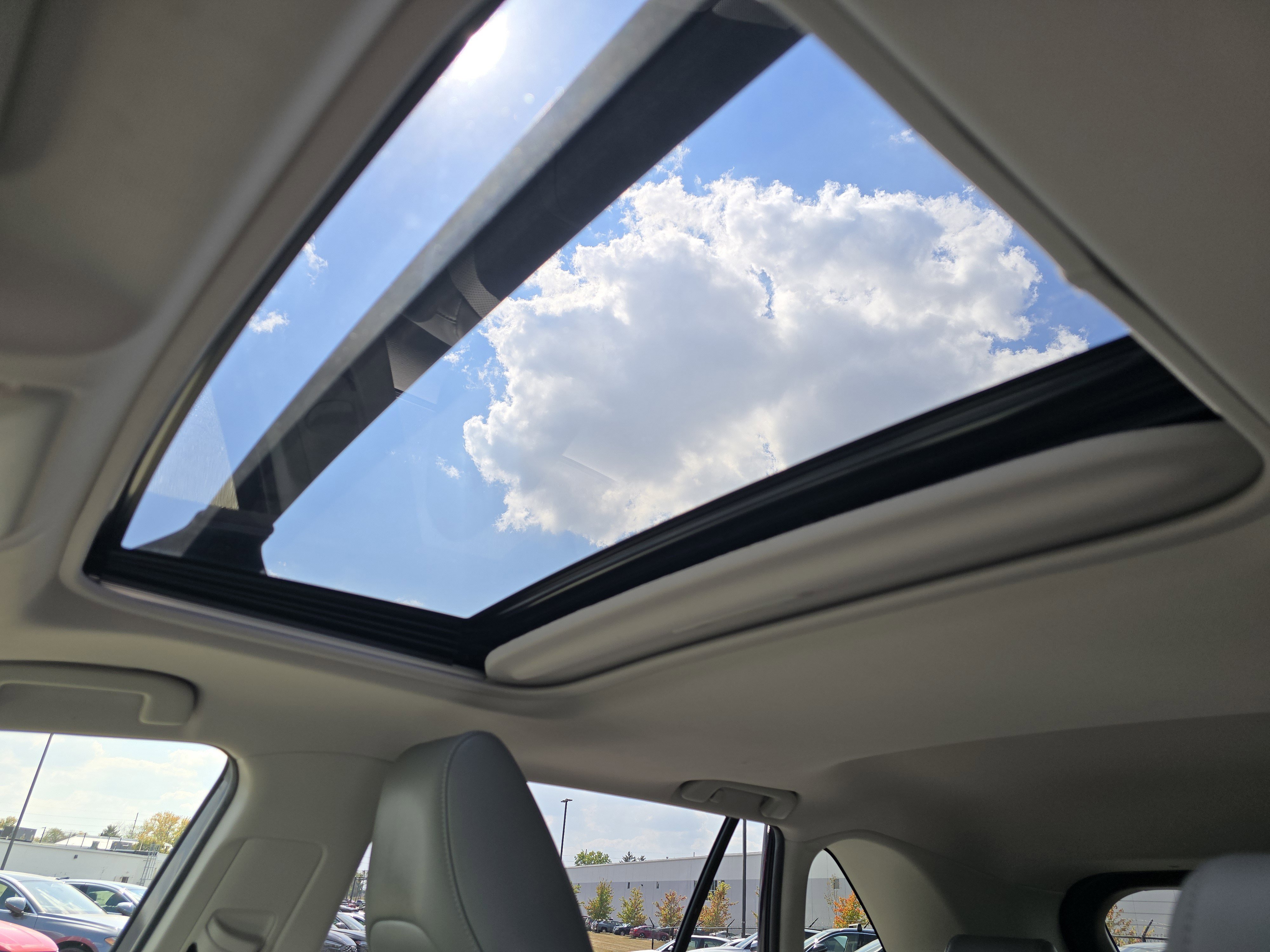 Used 2020 Toyota RAV4 Limited image 9