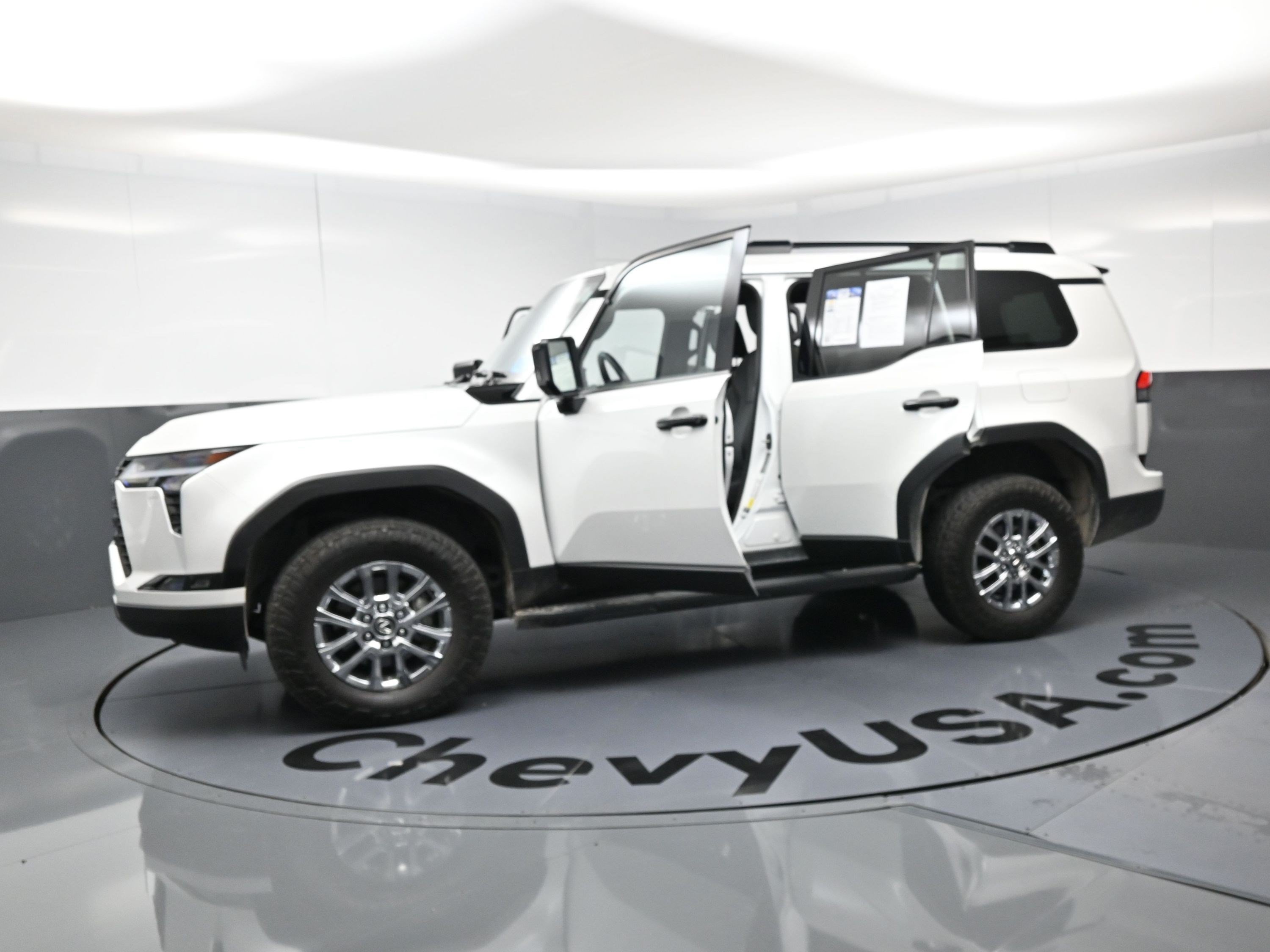 Used 2024 Lexus GX 550 AWD/4WD image 12